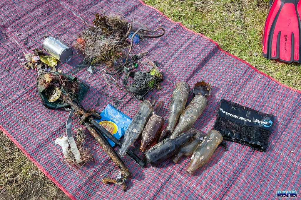 Some of the litter we collected from under the Clifton Gardens wharf  